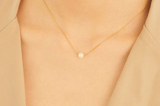 simple pearl necklace